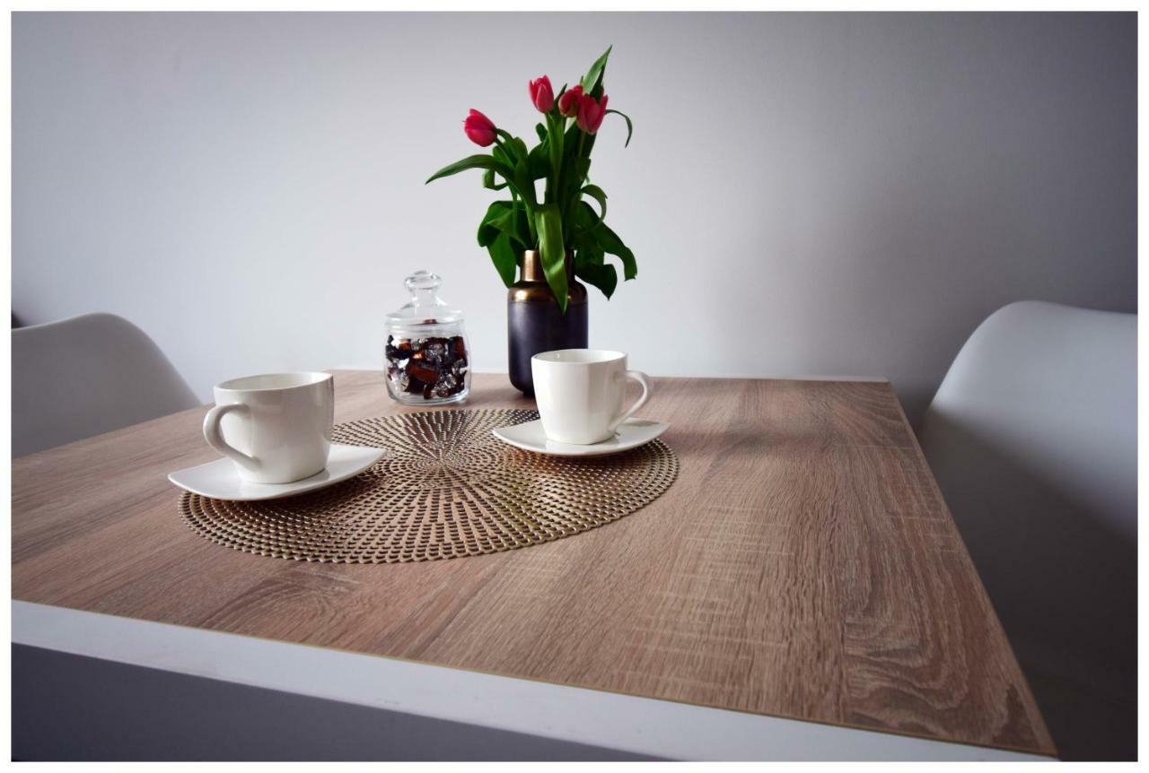 Color 24 Premium Apartment Stalowa Wola Luaran gambar
