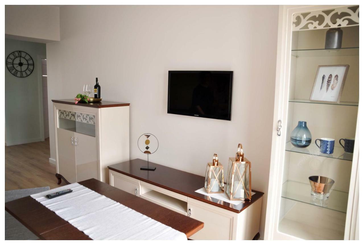 Color 24 Premium Apartment Stalowa Wola Luaran gambar